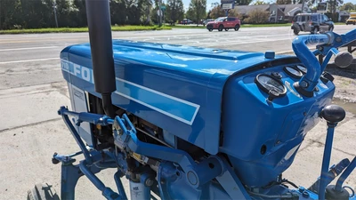 USED 1986 FORD 1710
