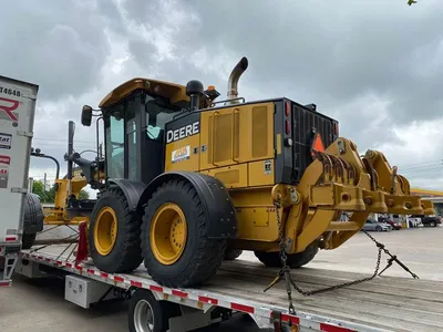 2013 John Deere 772GP