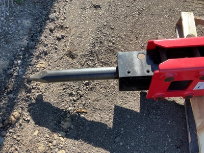 Used RAYTREE RMH680 HYDRAULIC HAMMER SKID STEER ATTACHMENT Misc Construction Attachements Michigan US | Miedema Asset Management Group #1579270