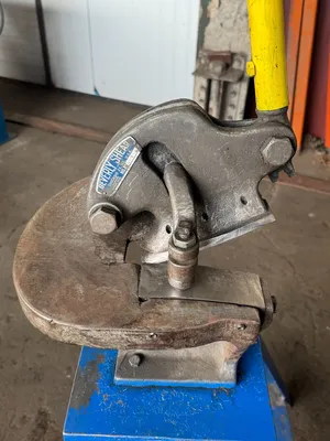 BEVERLY B3 Hand Shears | THREE RIVERS MACHINERY (4)