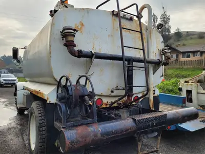 USED 1988 PETERBILT 357