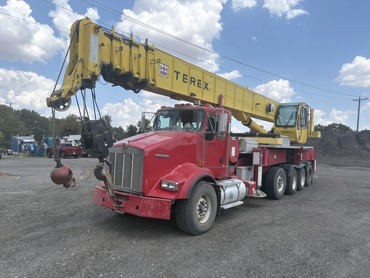 Used 2013 TEREX CROSSOVER 6000 Truck-Mounted Cranes Texas US | Proxy Equipment #1558025