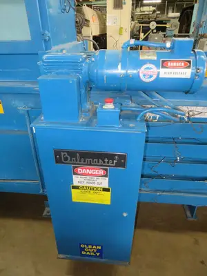 Balemaster BB Series 30″ x 36″ Auto Tie Baler – New 1995
