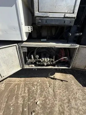 2013 KENWORTH T800 Industrial Vacuum Trucks | Crossford Machinery Group (14)