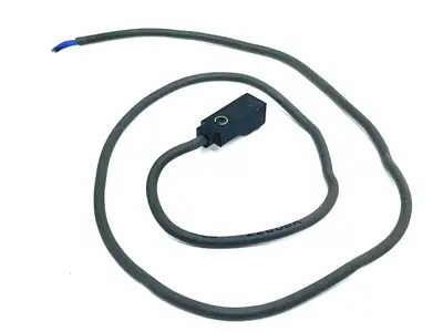 E2S | Omron  Super-Compact Proximity Sensor - Used
