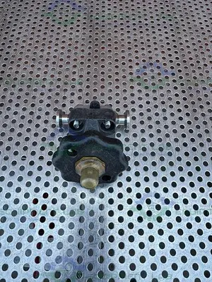 USED ITT / GRINNELL 316L STAINLESS STEEL DIAPHRAGM VALVE W/ 1/2" SANITARY FITTING