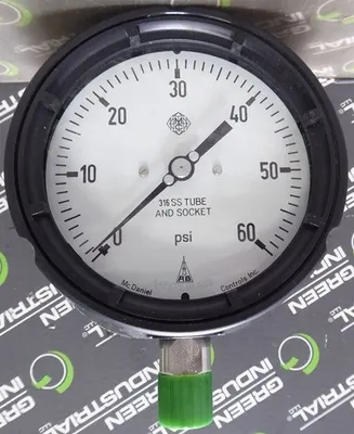 McDaniel Controls Inc. AB10516 Pressure Gauge 0-60 PSI Range 1/2" NPT New NIB