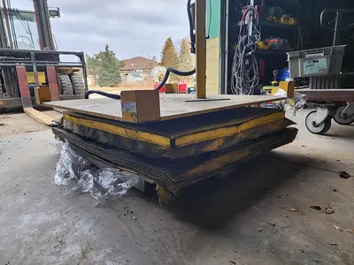 JOMAT Industries 4000 lb Pneumatic Lift w/48" x 50" Rotary Turntable