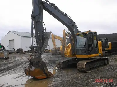 Used 2012 DEERE 135G Excavators New York US | Beck Equipment #1509278
