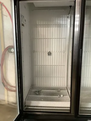 152-0424 True GDM-49F-LD Self Contained 2 Door Freezer