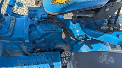 USED 1985 FORD 2910