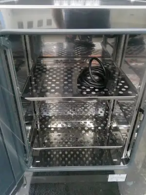 Used _UNKNOWN_ _UNKNOWN_ Thermostatic Incubators California US | R&D Laboratory Equipment #1232192