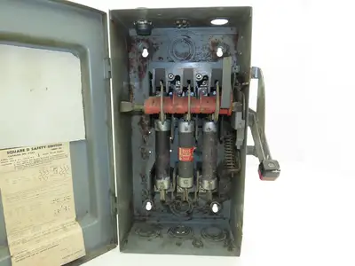 Square D H363 Fusible Safety Disconnect Switch 100A 480/600 VAC Ser D2