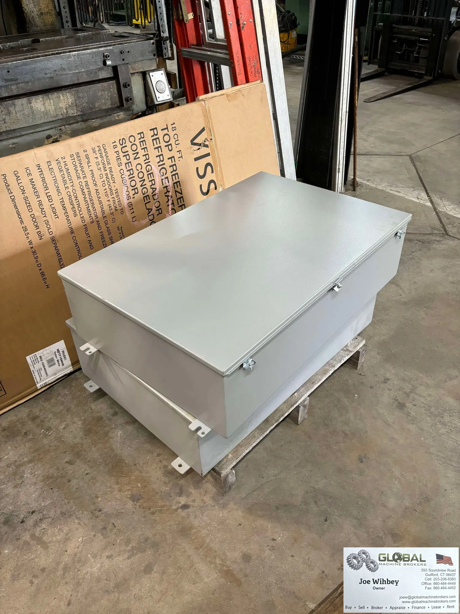 Wiegmann B362409CH Electrical Enclosure 21"W x 33"H x 21"W