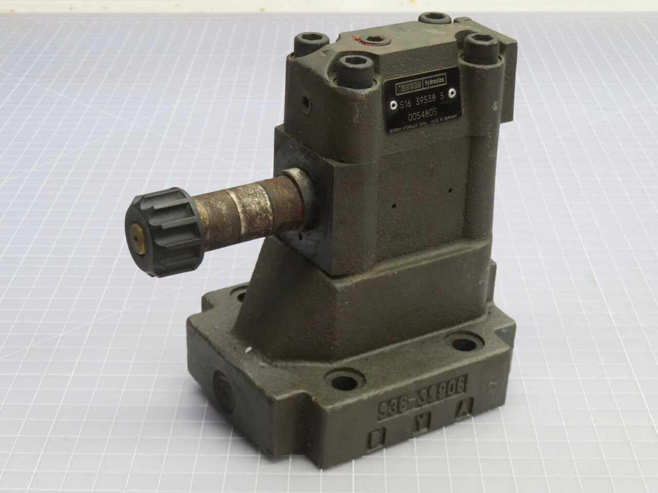 Used DENISON HYDRAULICS _UNKNOWN_ Valves/Fittings | OCO Industrial #1742420