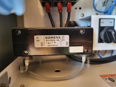 USED SIEMENS 3UL2202-3A