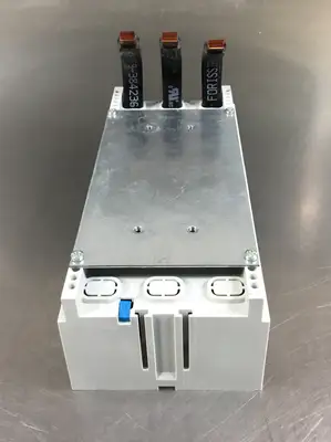 USED ALLEN BRADLEY 141ACUH125T