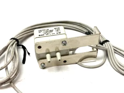 USED SMC DIFFERENTIAL PRESSURE SENSOR, LOW PRESSURE