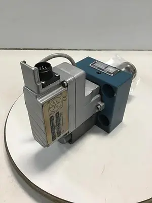 USED BOSCH B 811 105 044