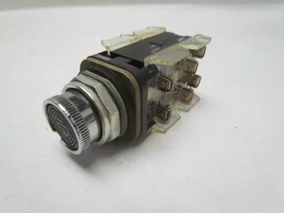 Allen Bradley 800T-KD1-VD2-VD3-VD4-XA2 30mm Cam Selector PB w/ 4 Contacts Black