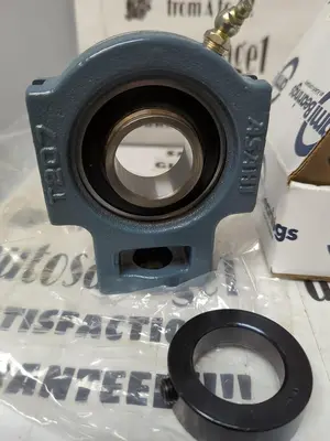 New | in-Stock AMI KHT207 Bearings | Surplus Asset Holdings #1191003