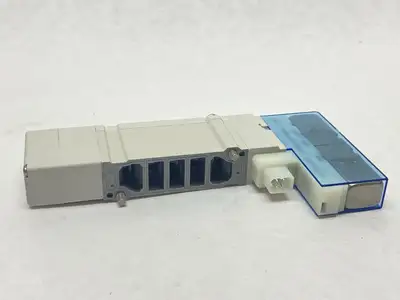 Used SMC Pneumatic Solenoid Valve 5-Port Solenoid Valves Michigan US | Maverick Industrial Sales #1391207