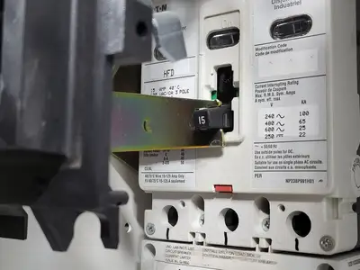 Used EATON CUTLER-HAMMER HFD3015 Switchgears British Columbia CA | Lenmark #239886