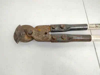 Used Greenlee 704 704 Cutters / Strippers US | Sporadic Surplus LLC #1069301