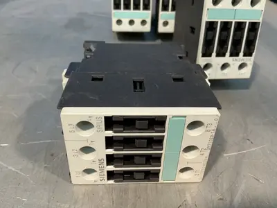 Used SIEMENS 3RT10231A.0 Relays & Switches Ohio US | HGR 24 #1545366