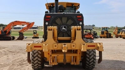 USED 2014 Deere 672GP