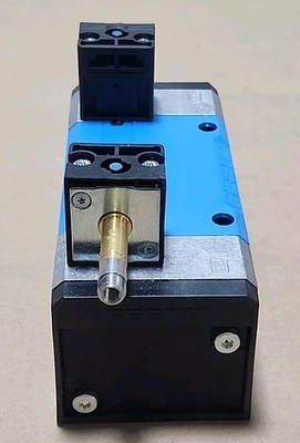NEW Festo 151033