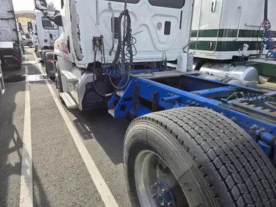 USED 2016 FREIGHTLINER CASCADIA 125