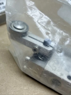 NEW Mecman R404059088