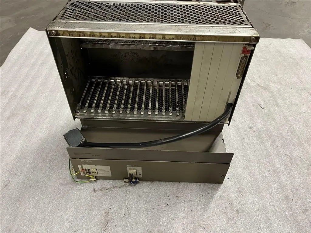 USED SIEMENS SIMATIC RACK S5 6ES5184-3UA11