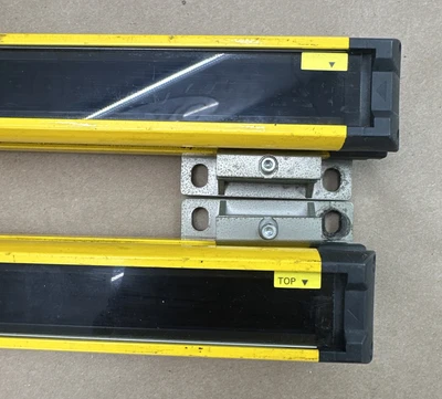 USED Omron F3SG-4RA0800-14-L + F3SG-4RA0800-14-D
