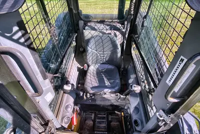 Used 2011 NEW HOLLAND L220 Skid Steer Loaders Wisconsin US | Proxy Equipment #1377978
