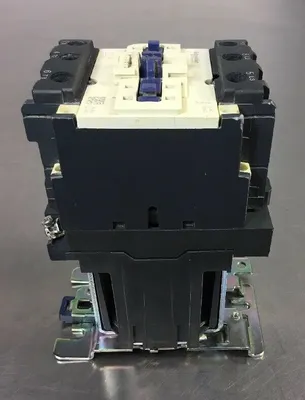 Schneider Electric LC1D65 DC DC24V Contactor 4E-10