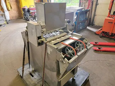 TRIUMPH HANDY-17 Automatic Cookie Machine | Harvest Equipment and Fabrication Inc (2)