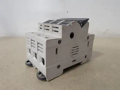 USED ALLEN-BRADLEY 1492-FB3C30