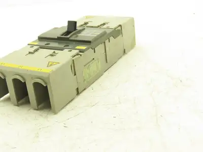 Schneider EZC 250N EasyPact Molded Case Circuit Breaker 150A 480VAC 3-Pole
