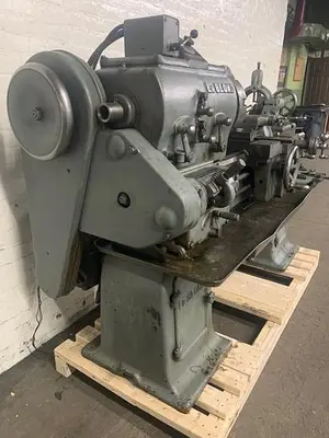 LeBLOND 17″ x 34″ Regal Engine Tool Room Lathe – War Finish Circa 1940