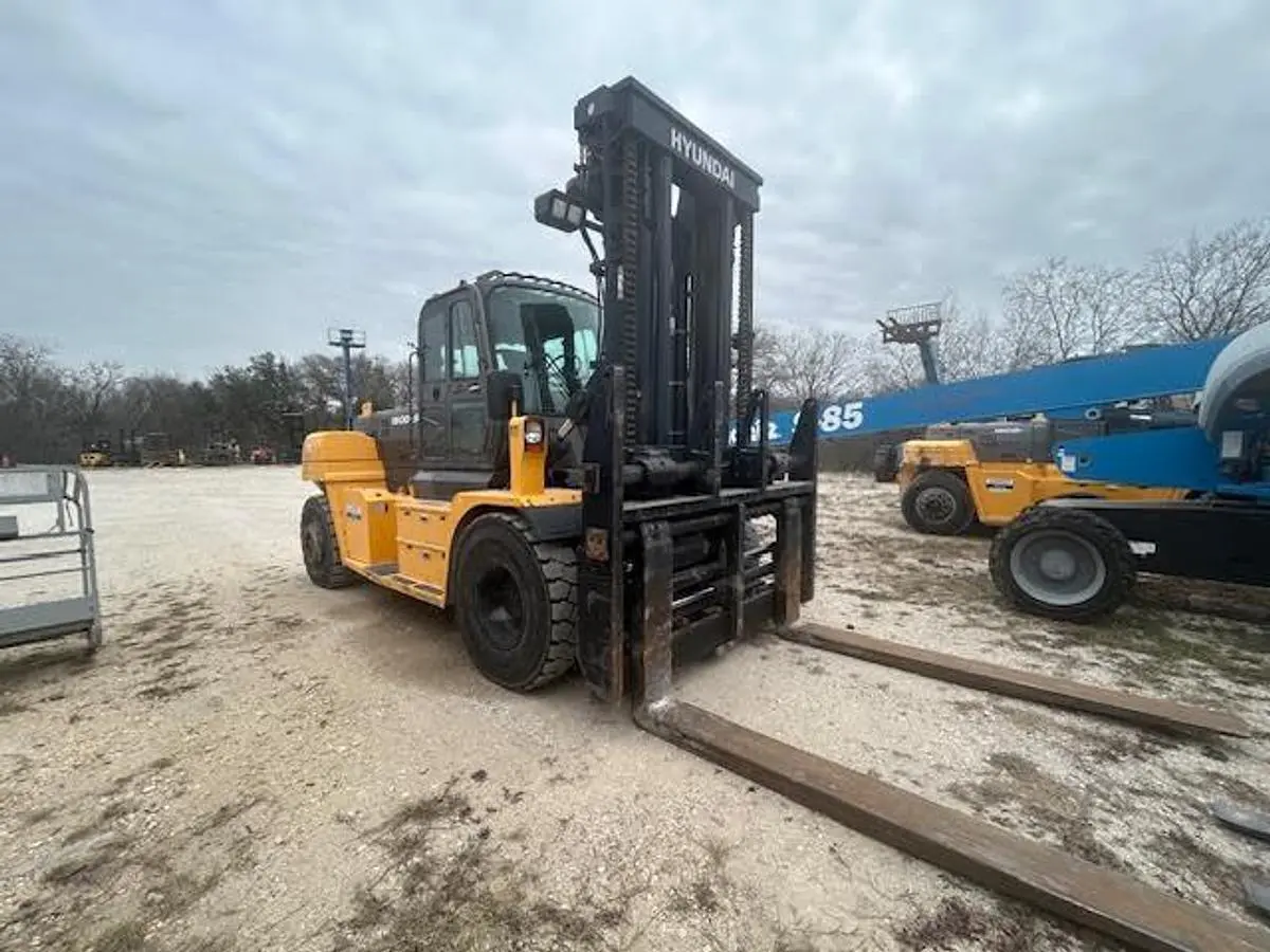 USED 2018 HYUNDAI 160D-9