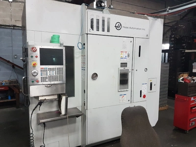 USED 2014 HAAS UMC