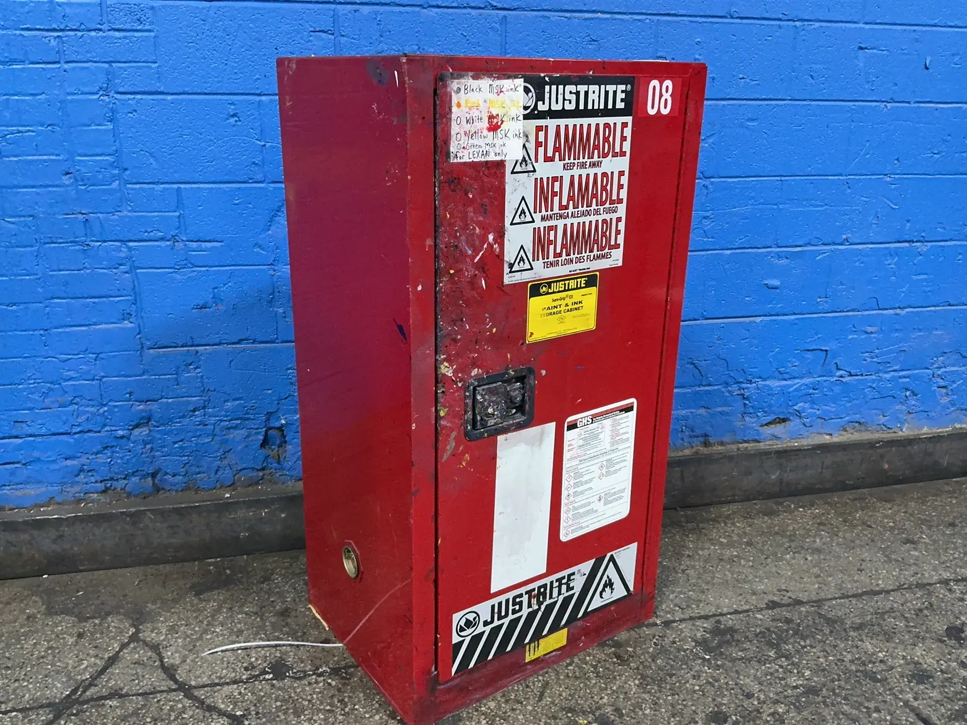 Used JUSTRITE _UNKNOWN_ Cabinets Ohio US | HGR 24 #1456158