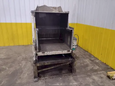 33" x 39" x 51"  HYDRAULIC CELL BIN PARTS DUMPER: YOBRO #25026