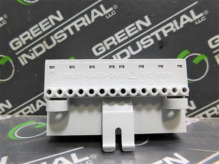 Used SIEMENS 3WL9111-0AB04-0AA0 Circuit Breaker Parts Wisconsin US | Green Industrial #679715
