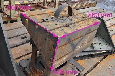 USED CLAMPING TABLE 800 X 560 X 400 MM