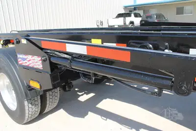 Used 2025 MACK MD7 Rolloff Trucks Texas US | Roll Off Truck World #1491915