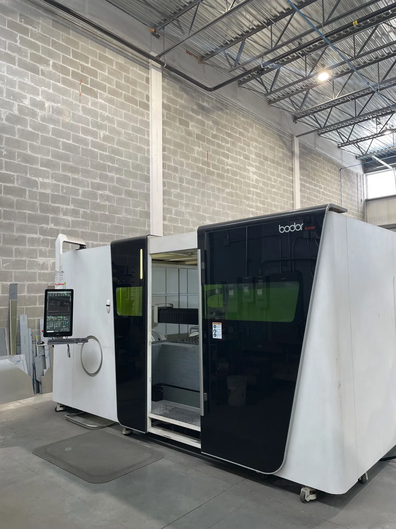 2021 Bodor P3015T6 3kW IPG laser cutting machine with tube cutter