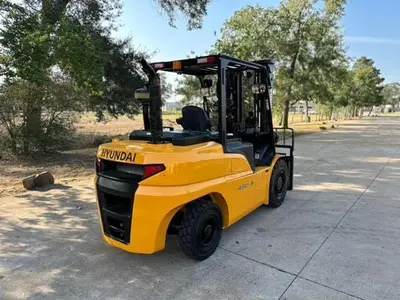 USED 2017 HYUNDAI 45D-9F